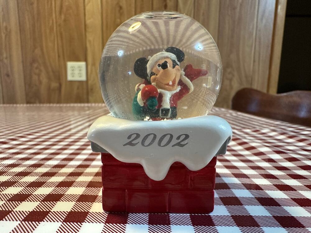 Vtg 2002 Disney JCPenney Mickey Mouse Santa In Chimney Christmas Mini Snow Globe